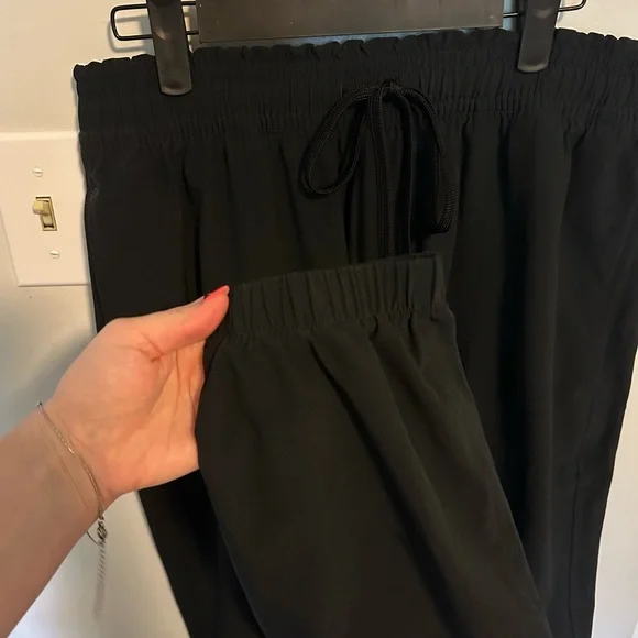 Abercrombie & Fitch Traveler Joggers - Picture 5 of 10